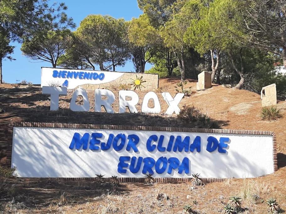 Nuevo Torrox Deluxe Beach & Piscina Eksteriør bilde